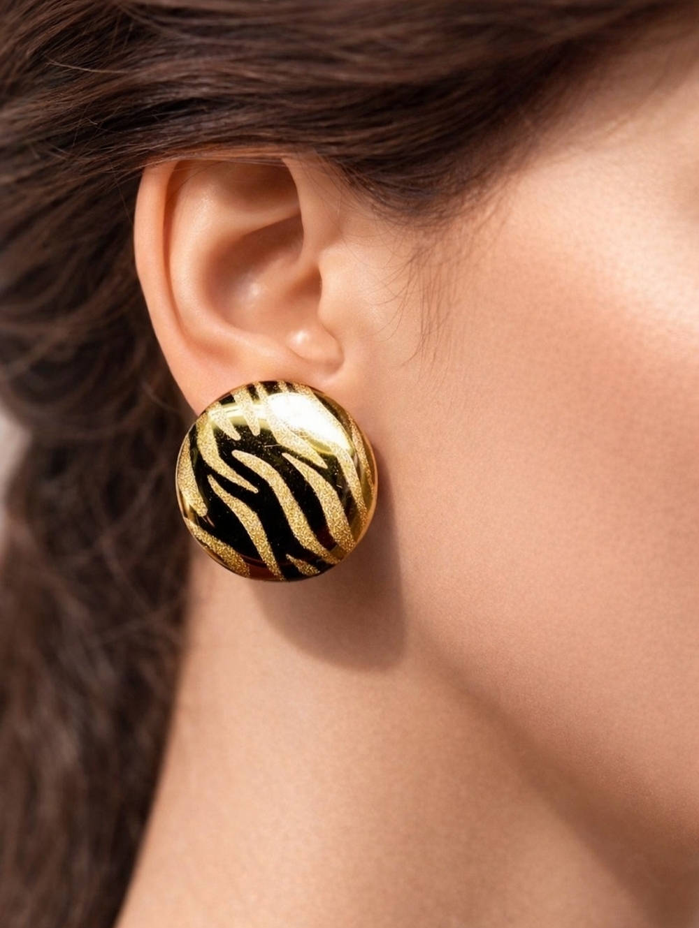 Bold Gold Tone Zebra Print Stud Earrings – Retro Animal Print Statement Jewelry